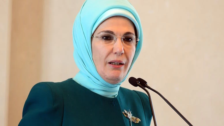 Προκλητική η Εμινέ Ερντογάν στο Λονδίνο – Το πάθος της «ταπεινής» πρώτης κυρίας για πλούτη και χλιδή (Βίντεο)